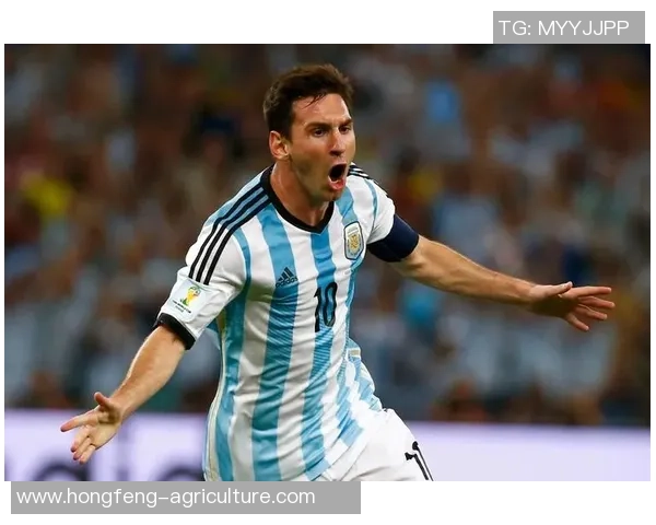 明亮绿茵场上的足球明星们名字中都有明字的传奇故事