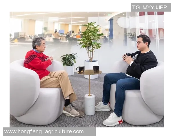 王强的足球旅程与人生哲学深度对话探索 王强的足球旅程与人生哲学深度对话探索