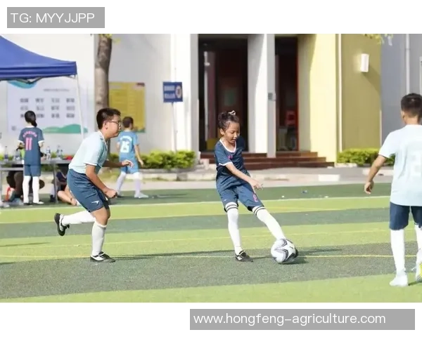 足球明星的孩子们成长记:他们如何在父母的光环下追逐梦想 足球明星的孩子们成长记:他们如何在父母的光环下追逐梦想